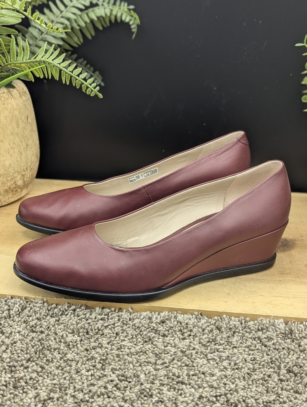 ECCO Shape 45 Women's Size 39(US 8/8.5) Leather Wedge Style Casual Work Shoes